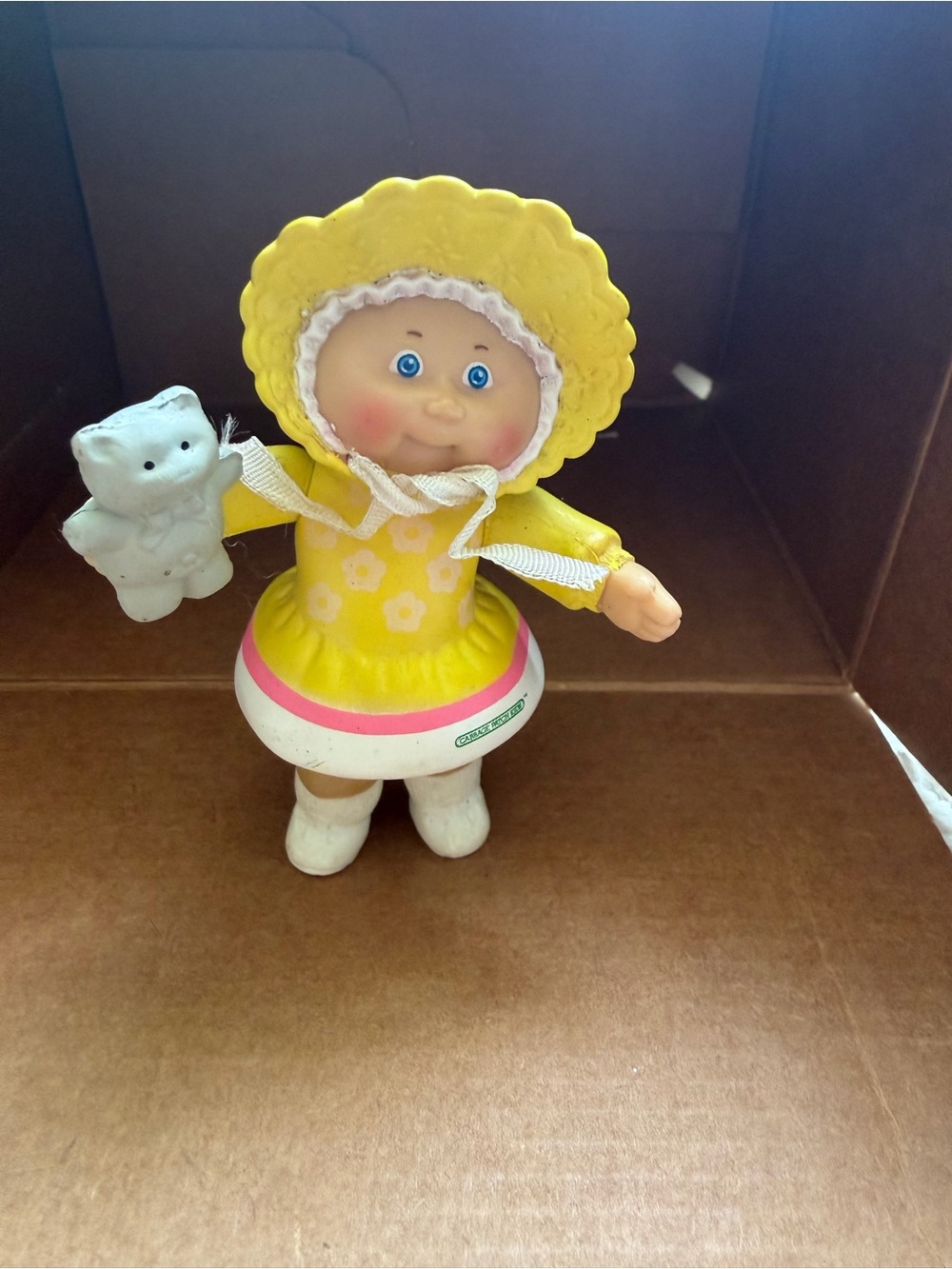 Vintage 1984 Cabbage Patch kid with yellow dress and bonnet